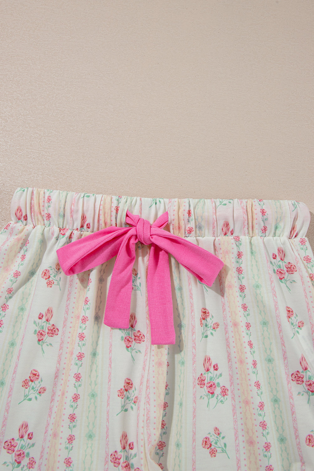 White Floral Print Contrast Pipping Short Pajamas Set