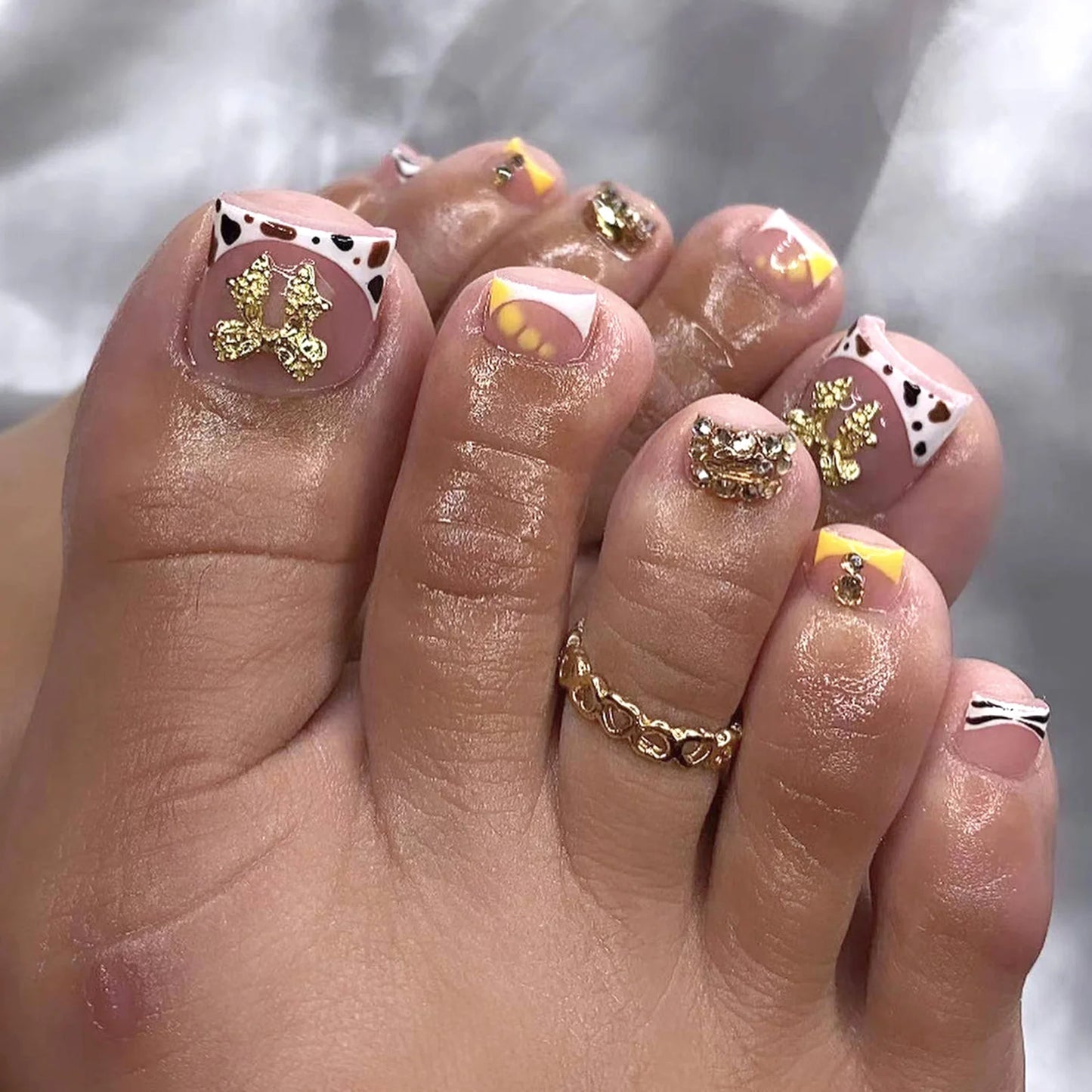 24Pcs False Toes Nails French Square Nude Color Nature Fake Toe Nails Feet Nail Tips Artificial Press On Toenails for Women 2025
