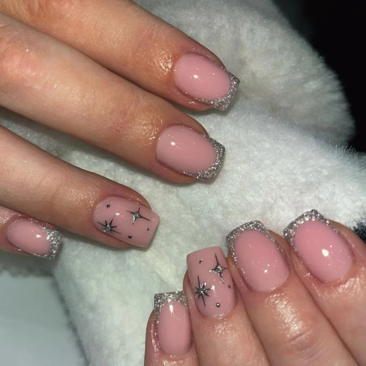 24Pcs Short Square Press on Nails Gradient Glitter False Nails French Tip Lines Acrylic Nails Full Cover Wearable Fake Nail Tips