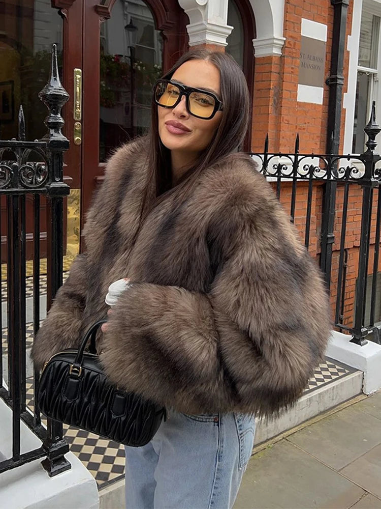 2024 Vintage Faux Fur Short Coats Women Retro Thick Large Cuffs Solid Fur Coat Female Winter Warm Lady Chic High Street Outwear