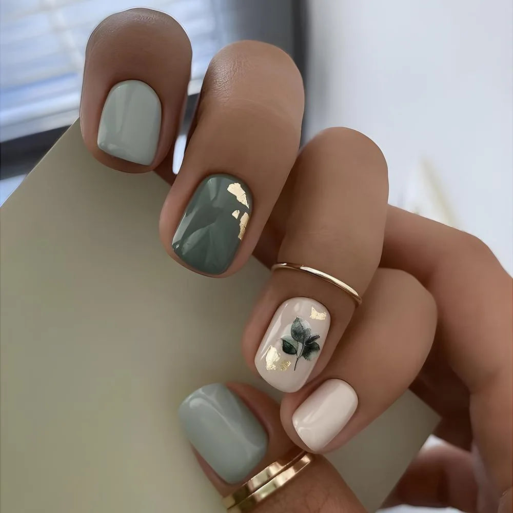 24Pcs Short Retro Flower Design Nails Art Manicure Pink False Nails Wearable Square Fake Nails Press on Full Cover Nail Tips