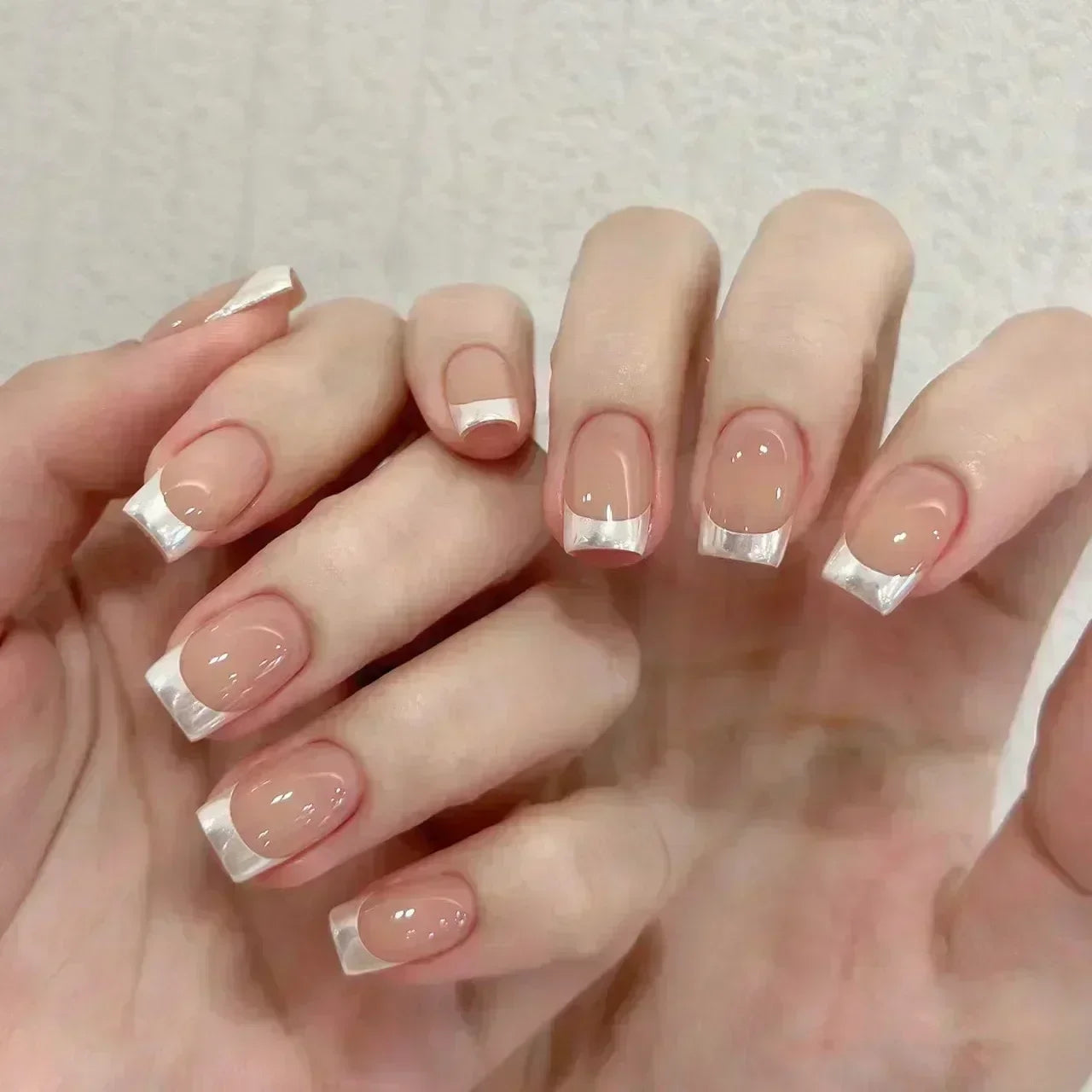 24Pcs French Tip Press on Nails Short Coffin False Nails Simple Wearable Fake Nails Frosted Full Cover Press on Nail Tips Art