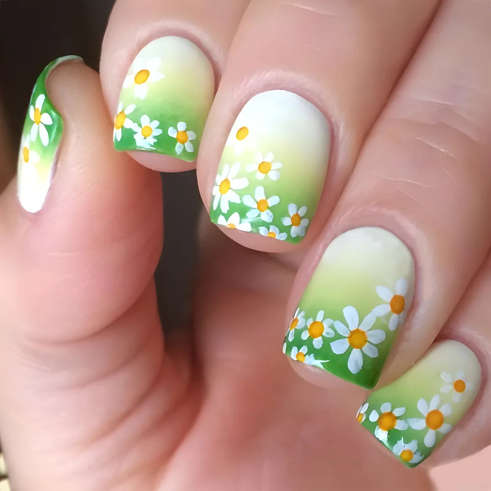 24Pcs Short Retro Flower Design Nails Art Manicure Pink False Nails Wearable Square Fake Nails Press on Full Cover Nail Tips