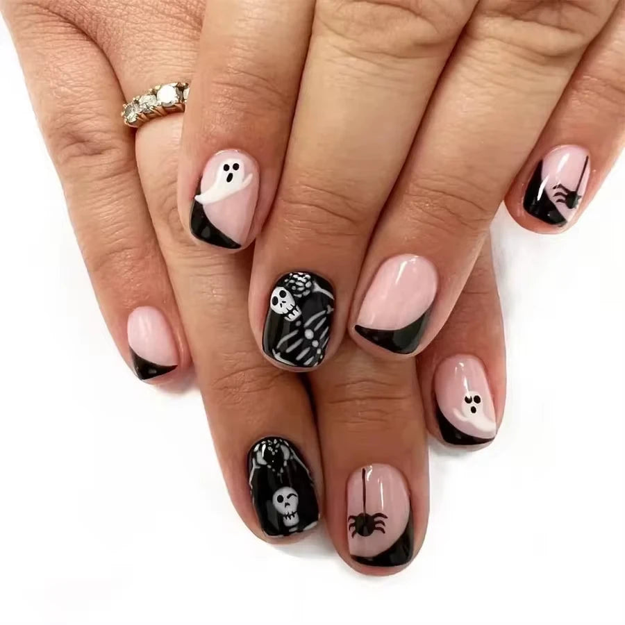 24Pcs/set Black Halloween Press on Nails Pumpkin Ghost Cat Design Short Square Fake Nails Full Cover Acrylic Nail Tips for Women