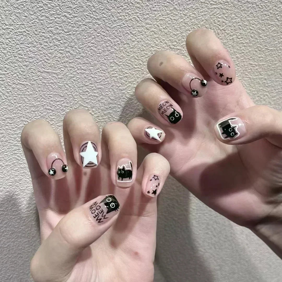 24Pcs French Tip Press on Nails Short Coffin False Nails Simple Wearable Fake Nails Frosted Full Cover Press on Nail Tips Art