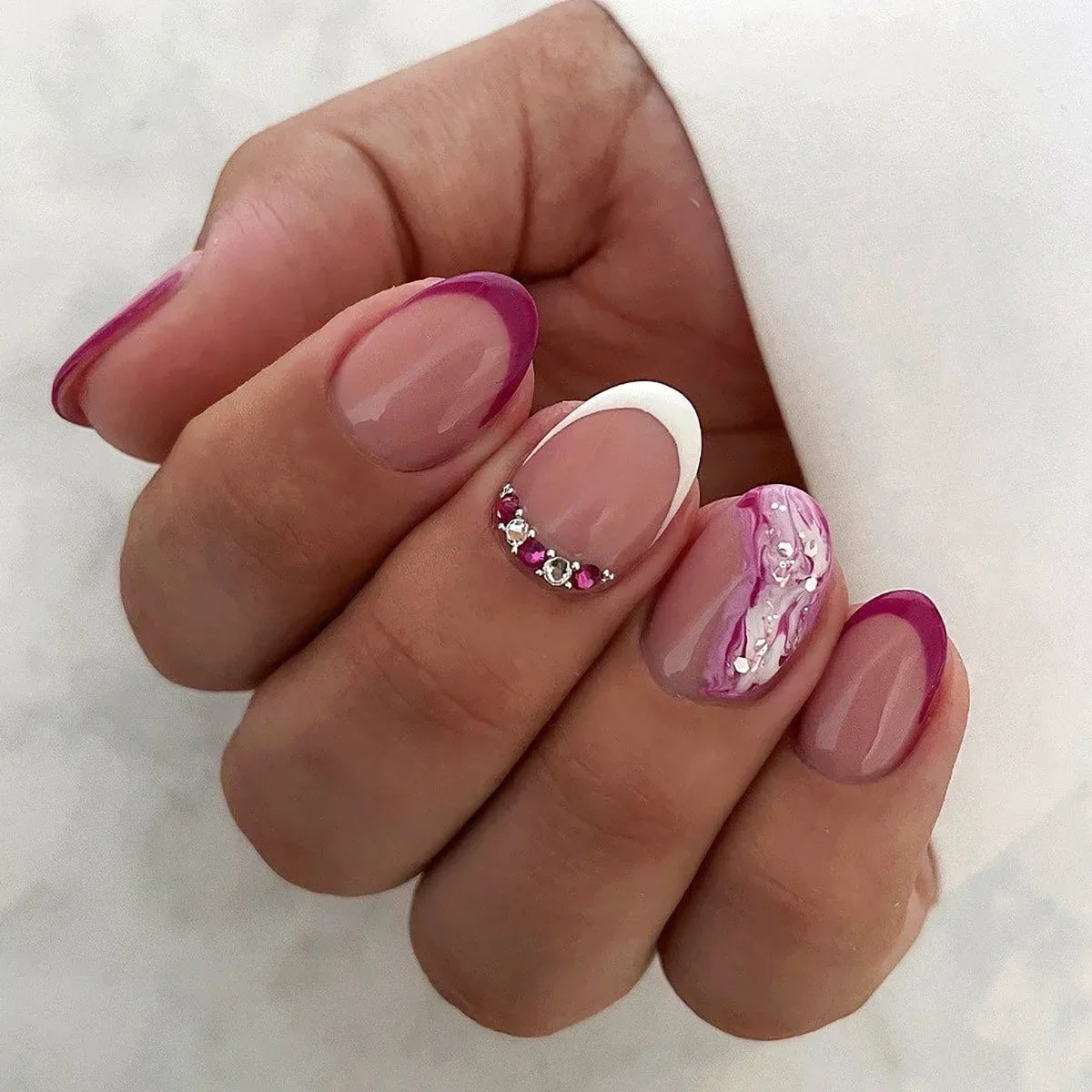 24Pcs Medium Long Acrylic Fake Nails Art Cool Spice Girls Wearing False Nails Set Press on Nail Tips Removable French Nails Fake