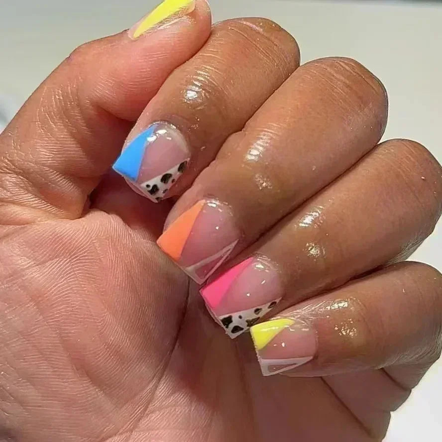 24Pcs French Tip Press on Nails Short Coffin False Nails Simple Wearable Fake Nails Frosted Full Cover Press on Nail Tips Art