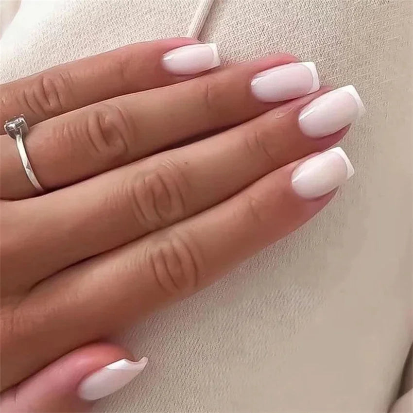 24Pcs Medium Long Acrylic Fake Nails Art Cool Spice Girls Wearing False Nails Set Press on Nail Tips Removable French Nails Fake