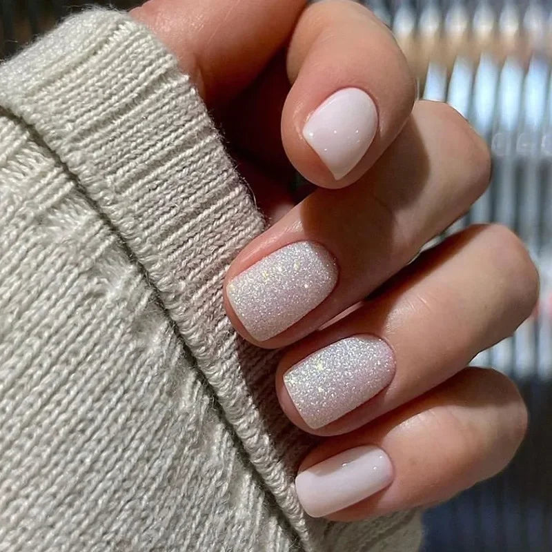 24PCS Shiny Pearl Wearable False Nails Short Square Fake Nail Simple Press on Nails Detachable Full Cover Nail Tips With Glue