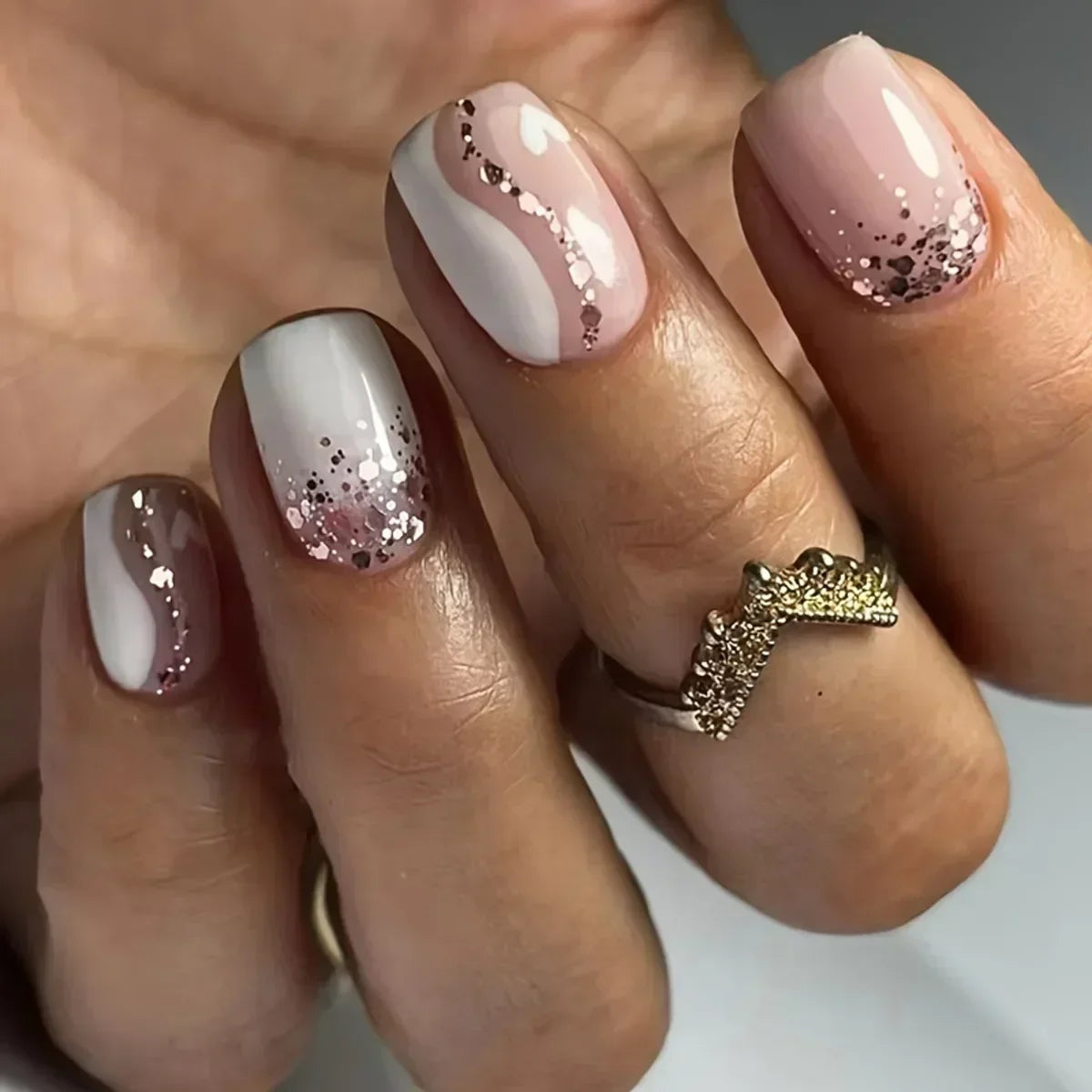 24Pcs Short Square Press on Nails Gradient Glitter False Nails French Tip Lines Acrylic Nails Full Cover Wearable Fake Nail Tips