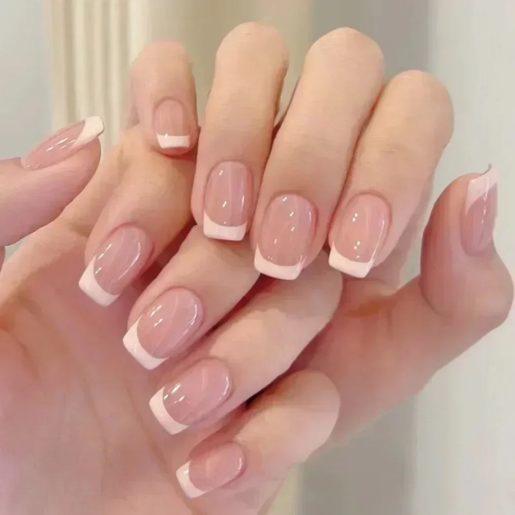 24Pcs French Tip Press on Nails Short Coffin False Nails Simple Wearable Fake Nails Frosted Full Cover Press on Nail Tips Art