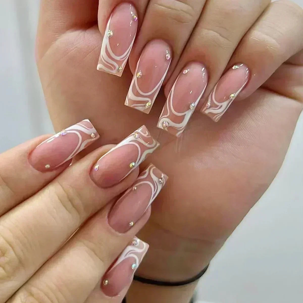24Pcs French Tip Press on Nails Short Coffin False Nails Simple Wearable Fake Nails Frosted Full Cover Press on Nail Tips Art