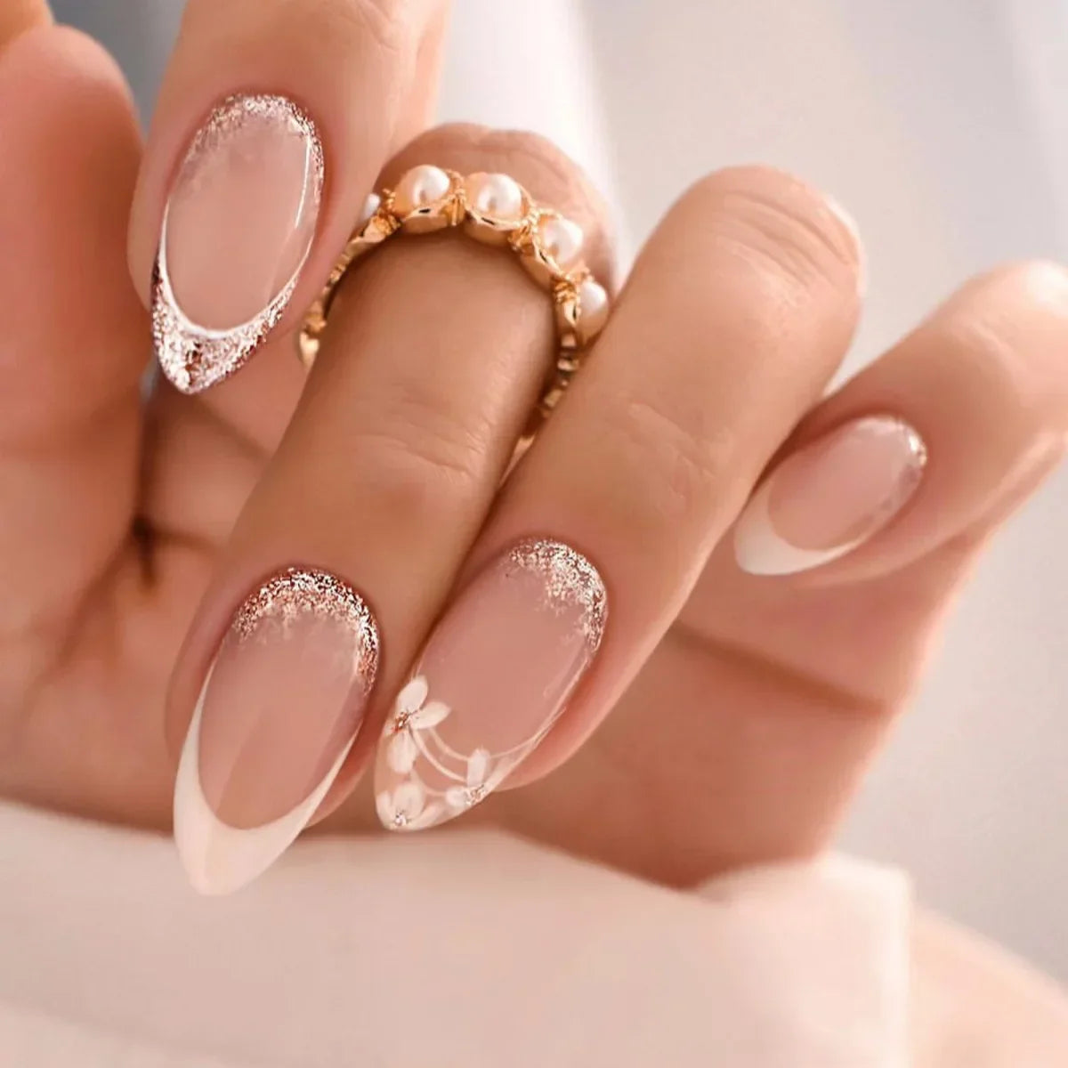 24Pcs French Gold Edge Wearable Almond Press on Fake Nails Simple Pearl Decoration False Nails with Glue Full Over Manicure Tips