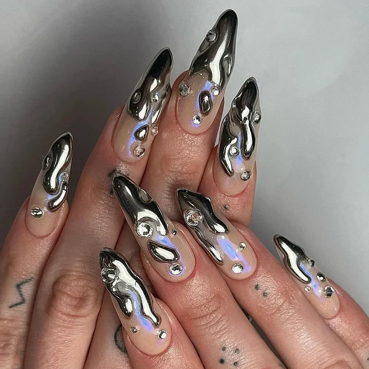 24Pcs French Gold Edge Wearable Almond Press on Fake Nails Simple Pearl Decoration False Nails with Glue Full Over Manicure Tips