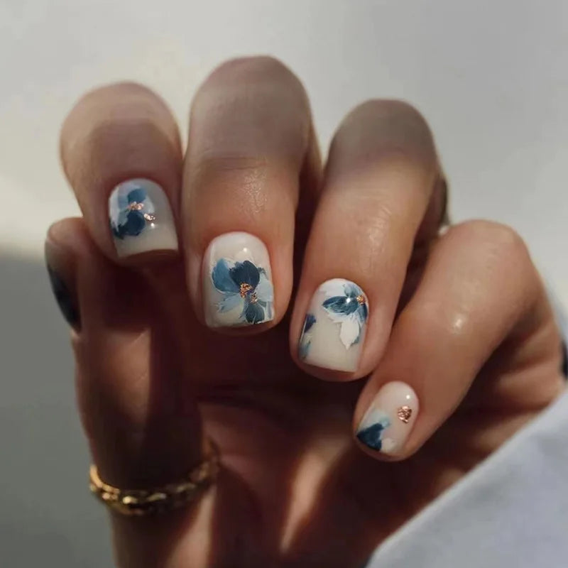 24Pcs White Ice Camellia Short False Nails Art Light Pink Sweet Girls Acrylic Press on Nails Full Cover Removable Fake Nail Set