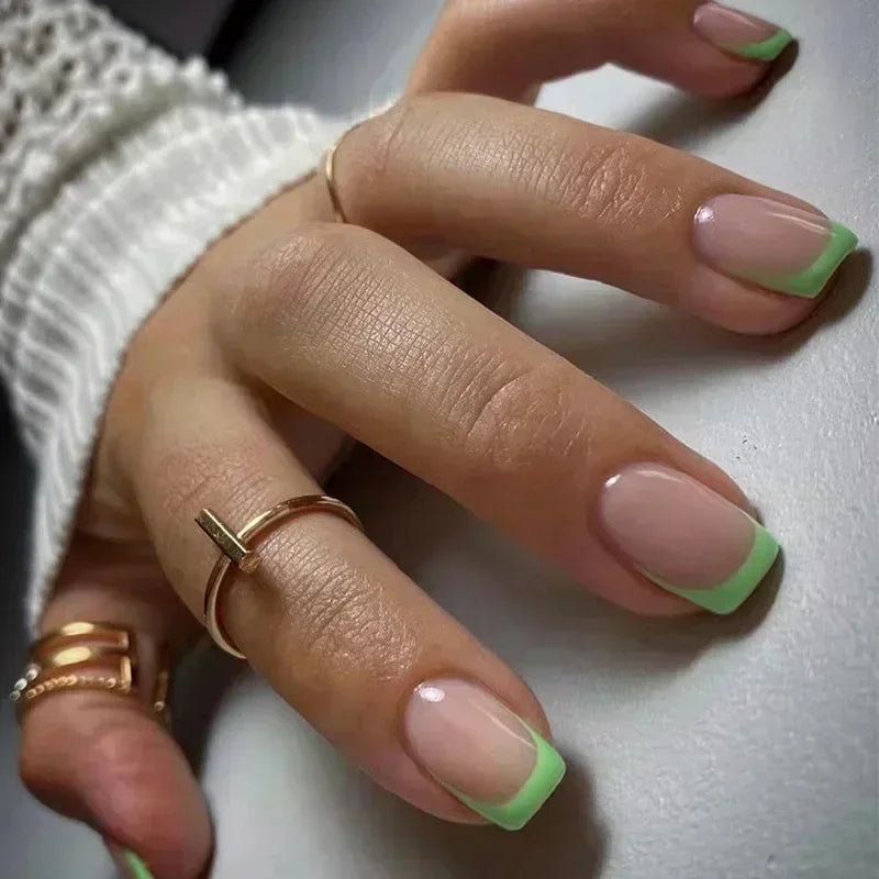 24Pcs French Tip Press on Nails Short Coffin False Nails Simple Wearable Fake Nails Frosted Full Cover Press on Nail Tips Art