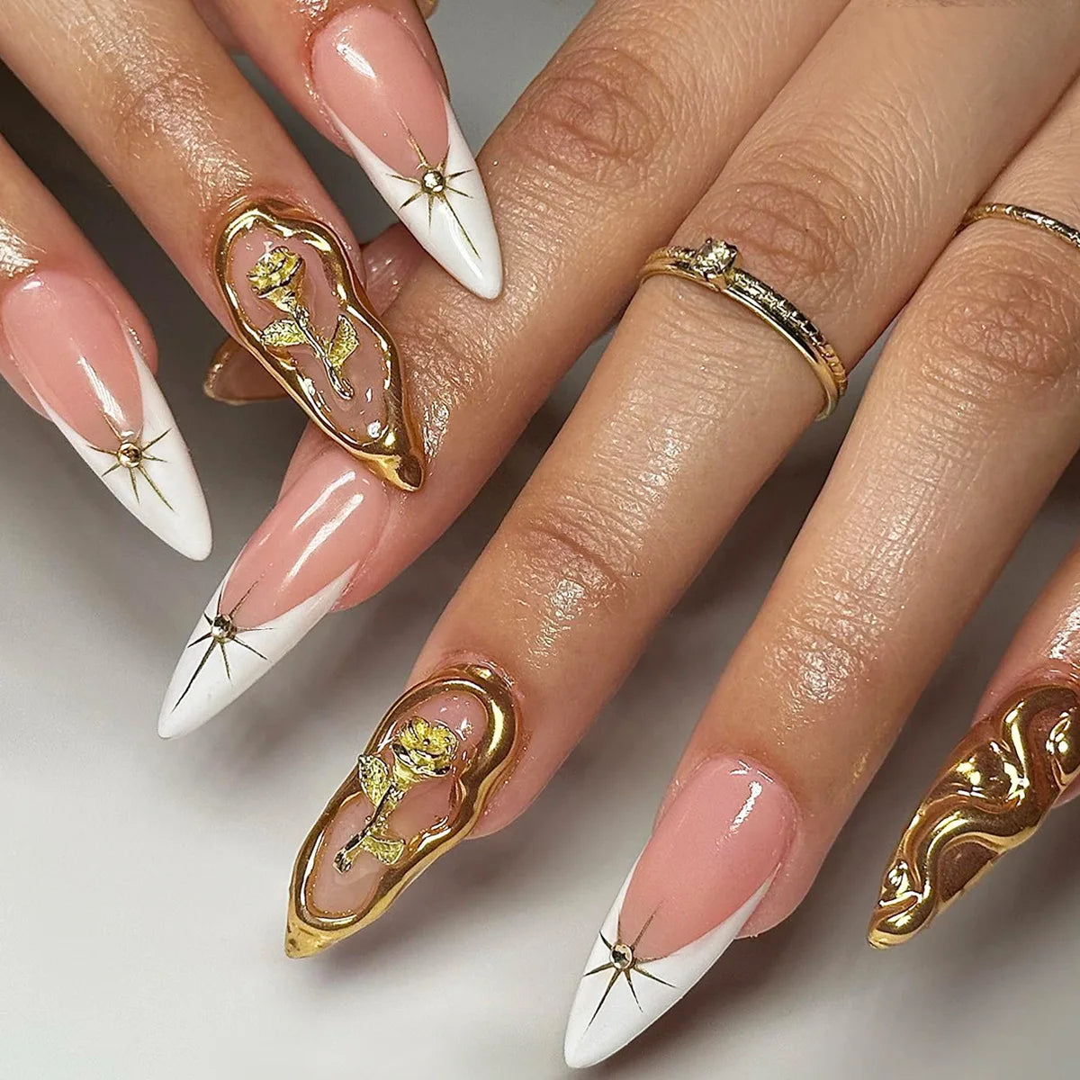 24Pcs Simple French Fake Nails with Almond Head Design Detachable 3D Irregular Star Pattern Press on False Nails Manicure Tools