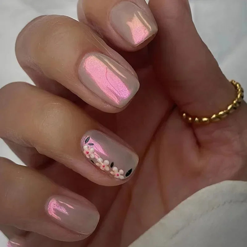 24Pcs Short Retro Flower Design Nails Art Manicure Pink False Nails Wearable Square Fake Nails Press on Full Cover Nail Tips