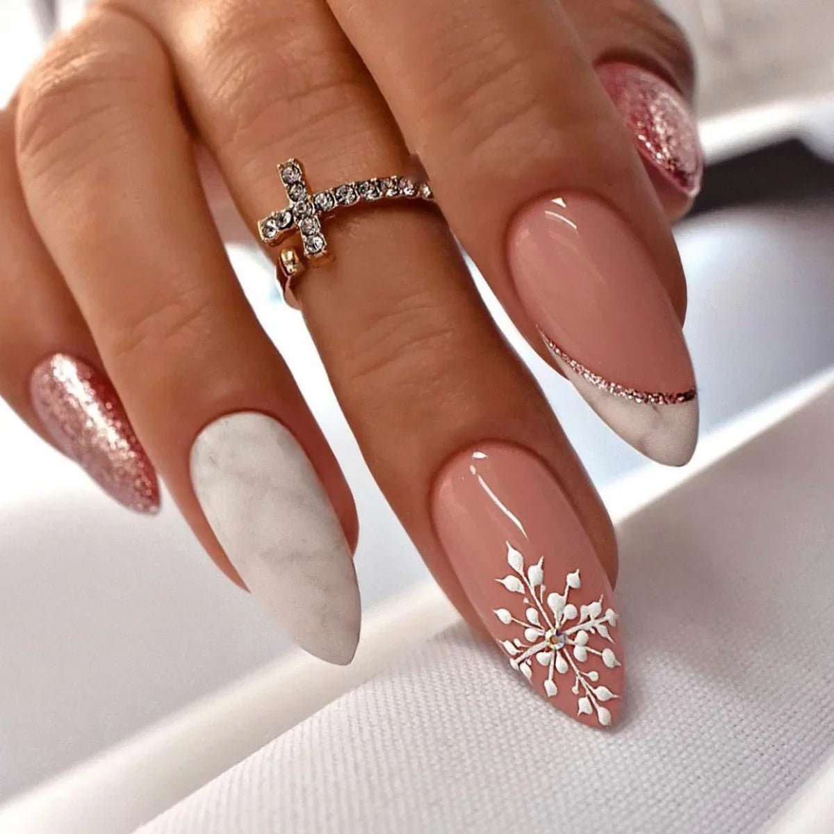 24Pcs Medium Long Acrylic Fake Nails Art Cool Spice Girls Wearing False Nails Set Press on Nail Tips Removable French Nails Fake