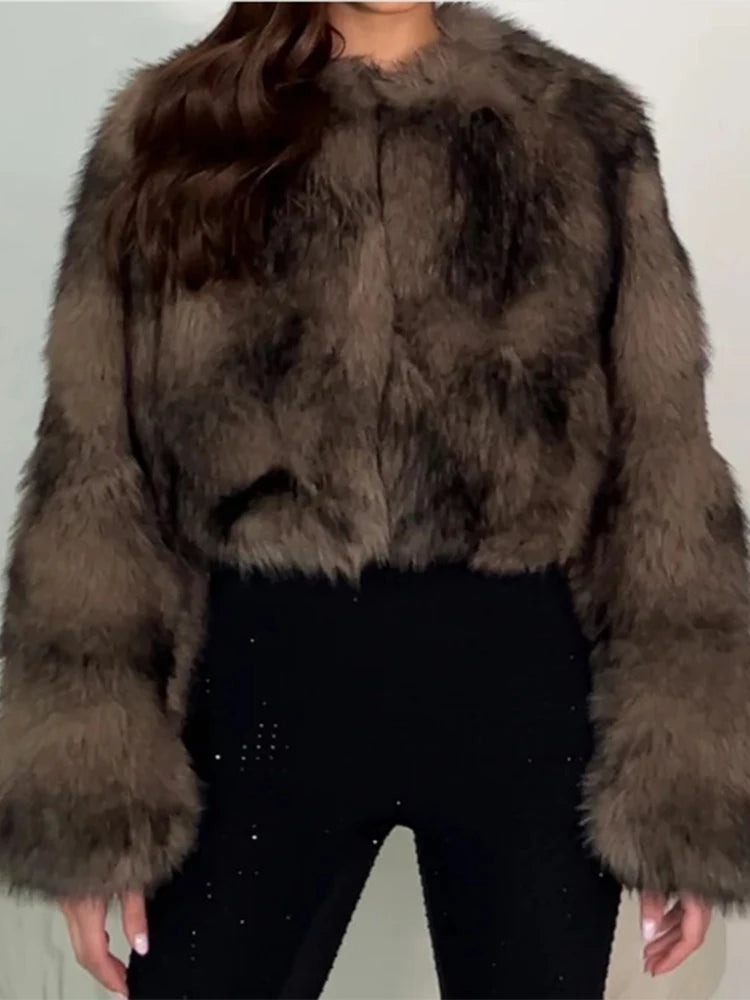 2024 Vintage Faux Fur Short Coats Women Retro Thick Large Cuffs Solid Fur Coat Female Winter Warm Lady Chic High Street Outwear