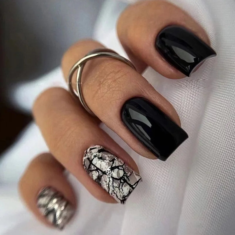 24Pcs Short Retro Flower Design Nails Art Manicure Pink False Nails Wearable Square Fake Nails Press on Full Cover Nail Tips