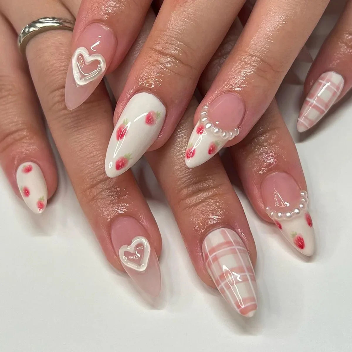 24Pcs Medium Long Acrylic Fake Nails Art Cool Spice Girls Wearing False Nails Set Press on Nail Tips Removable French Nails Fake
