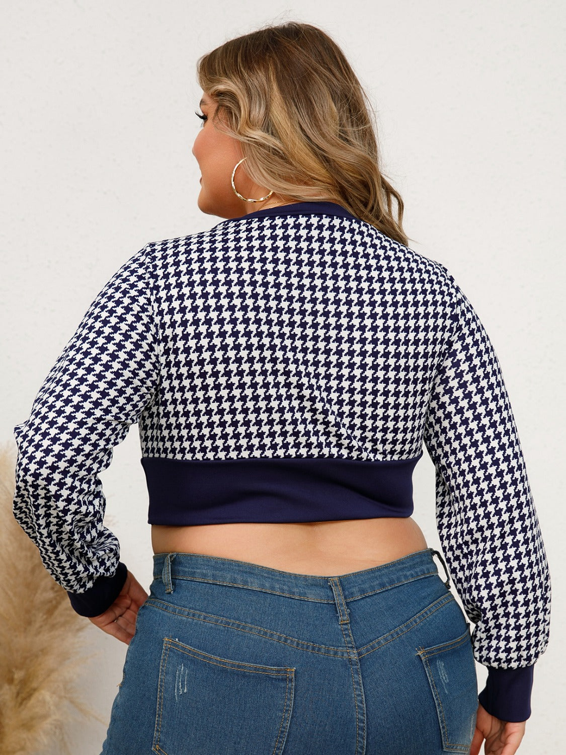 Plus Size Houndstooth V-Neck Long Sleeve Blouse