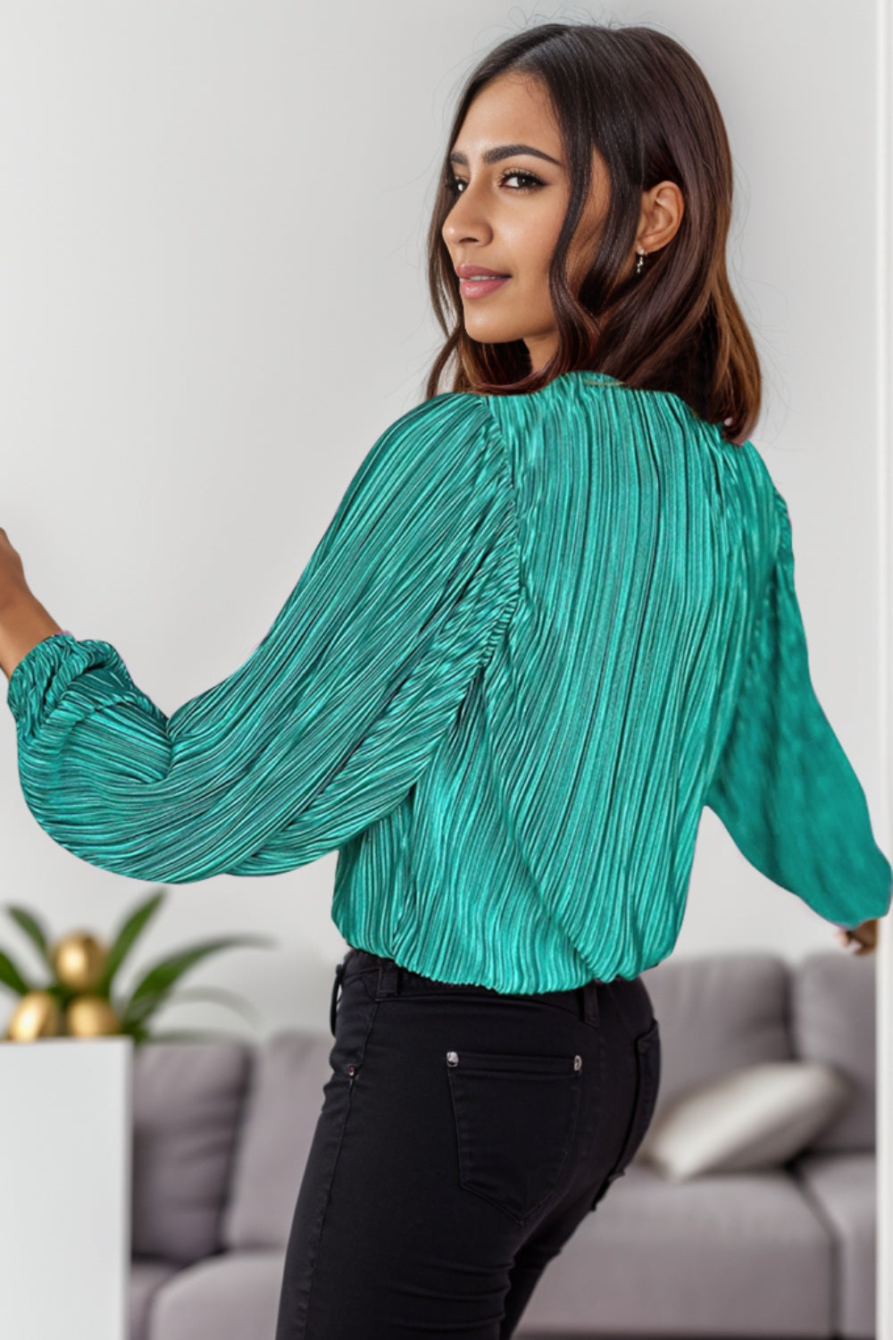 Round Neck Balloon Sleeve Blouse