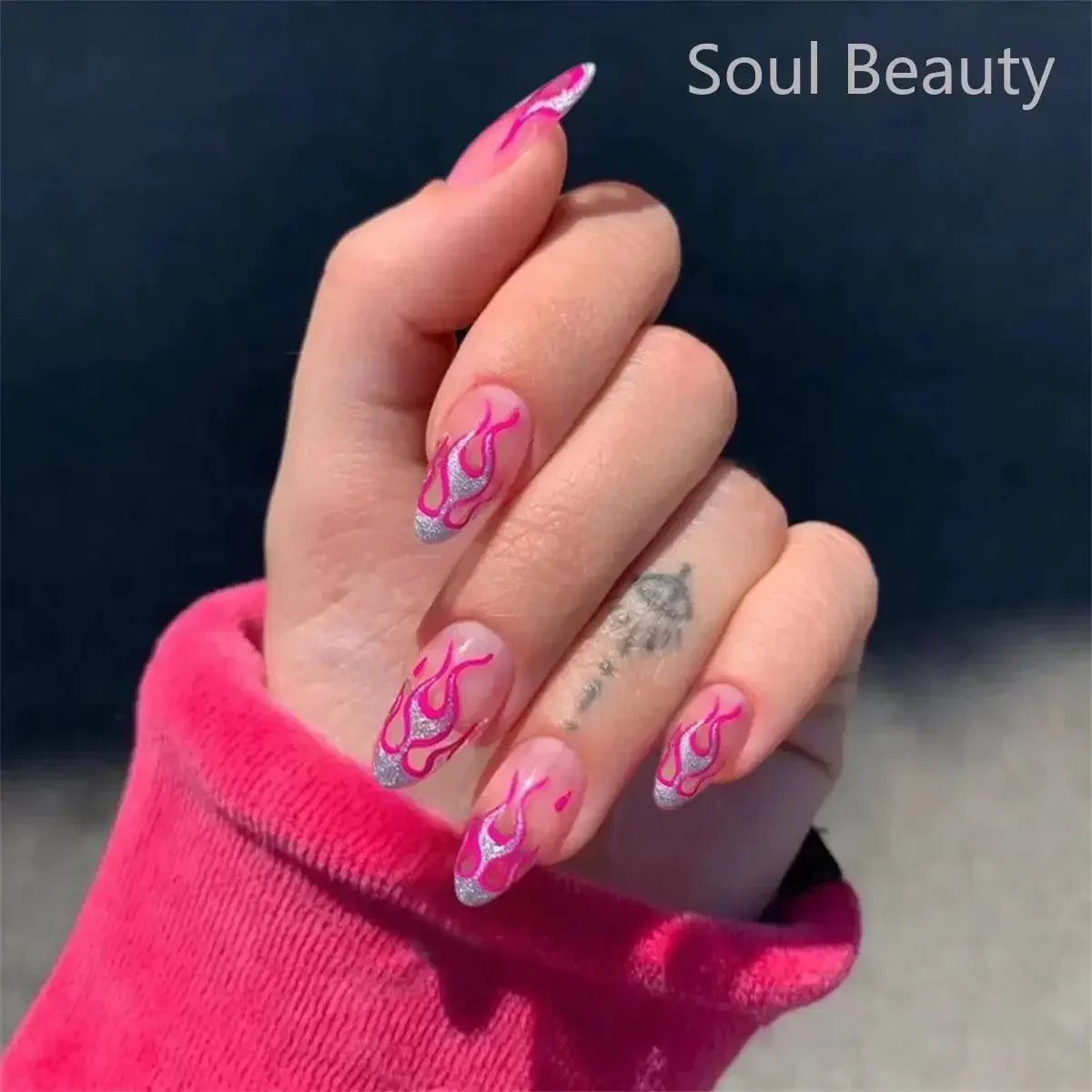 24Pcs Strawberry Press on Nails 3D Heart Pearl Decorated Fake Nail Art Removable Waterproof Artificial Wearable False Nails Tips