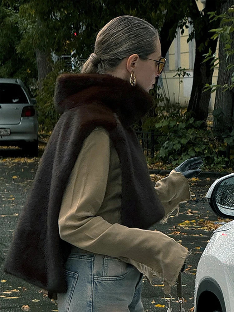 Street Faux Fur Shawl Women Fashion Turtleneck Sleeveless Crop Female Coat 2024 Autumn Winter Casual Loose Irregular Lady Coats